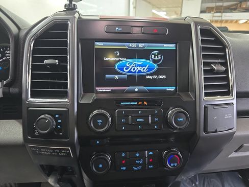 Used 2015 Ford F150 XLT w/ Equipment Group 302A Luxury AWD/4WD image 19