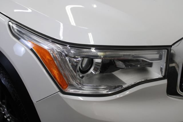 Used 2017 GMC Acadia SLT AWD/4WD image 29