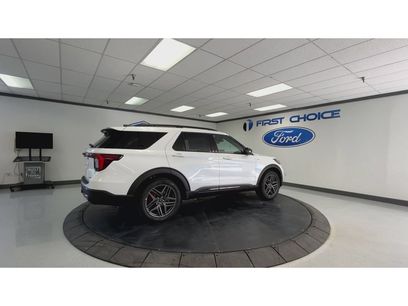 New 2026 Ford Explorer ST-Line w/ ST-Line Street Pack