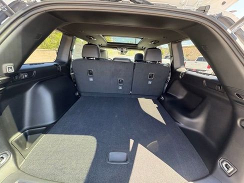 New 2025 Jeep Grand Cherokee Limited w/ Black Appearance Package image 27
