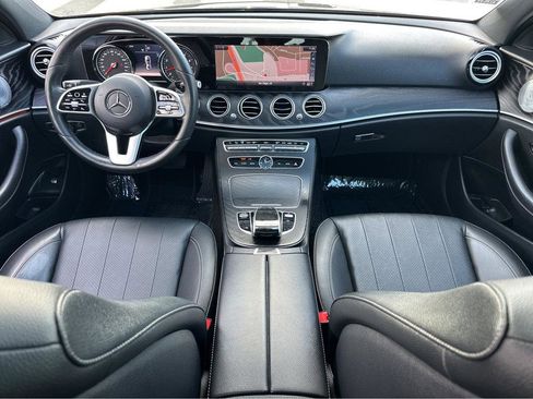 Used 2019 Mercedes-Benz E 300 image 4