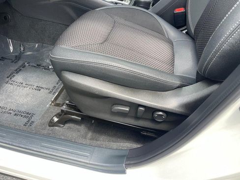 Used 2023 Subaru Forester Premium AWD/4WD image 19