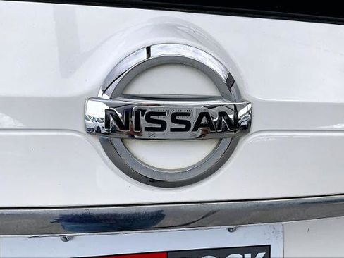 Certified 2019 Nissan Rogue SV image 30