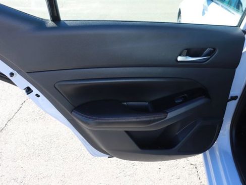 Used 2023 Nissan Altima 2.5 SR image 13