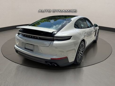 Used 2026 Porsche Panamera image 4
