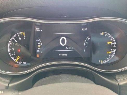 Certified 2021 Jeep Grand Cherokee Laredo X AWD/4WD image 32