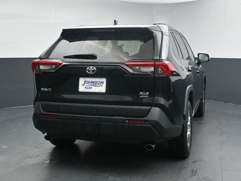 Used 2023 Toyota RAV4 XLE AWD/4WD image 10