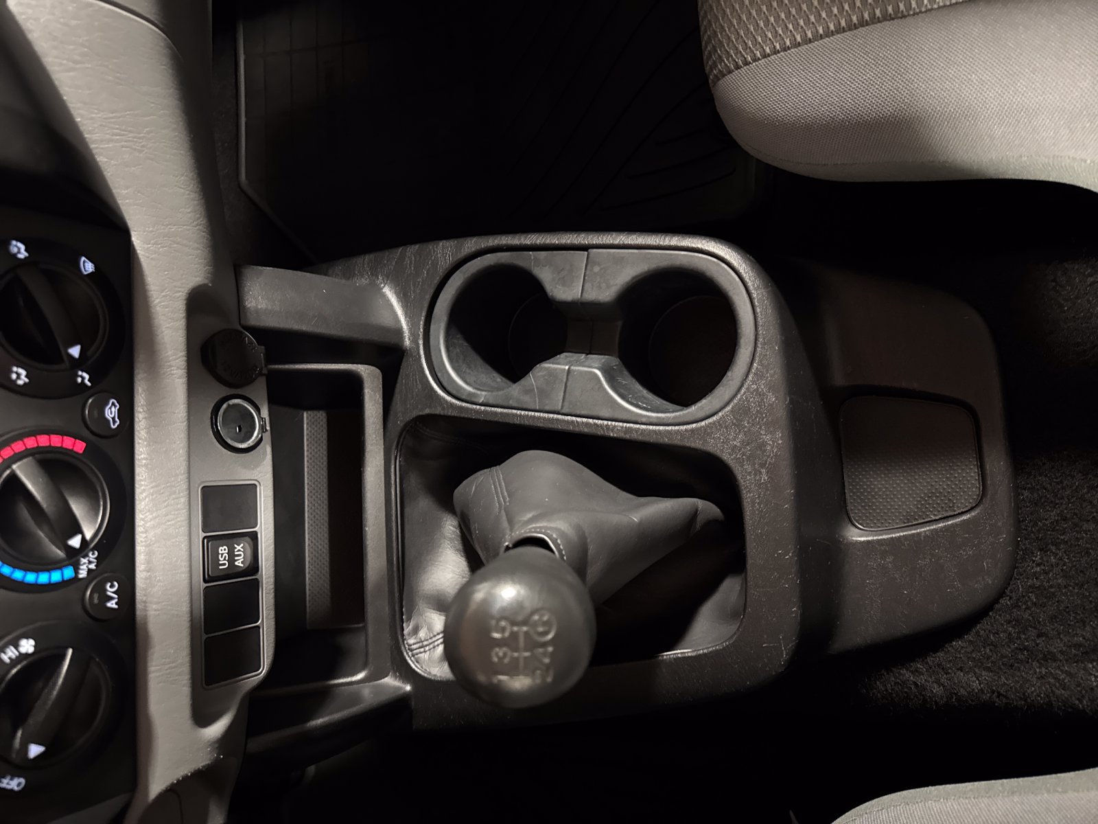 Used 2014 Toyota Tacoma 2WD Regular Cab image 14