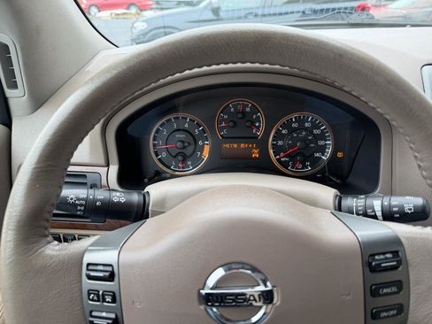 Used 2012 Nissan Armada Platinum image 28
