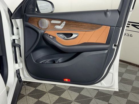 Certified 2022 Mercedes-Benz GLC 300 4MATIC image 30