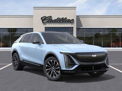 New 2025 Cadillac Lyriq Sport image 29