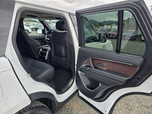 Used 2023 Land Rover Range Rover SE AWD/4WD image 14