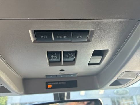 Used 2017 GMC Sierra 1500 SLT AWD/4WD image 37