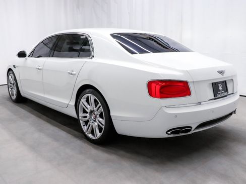Used 2016 Bentley Flying Spur V8 image 4