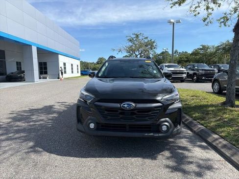Used 2023 Subaru Outback Premium AWD/4WD image 2