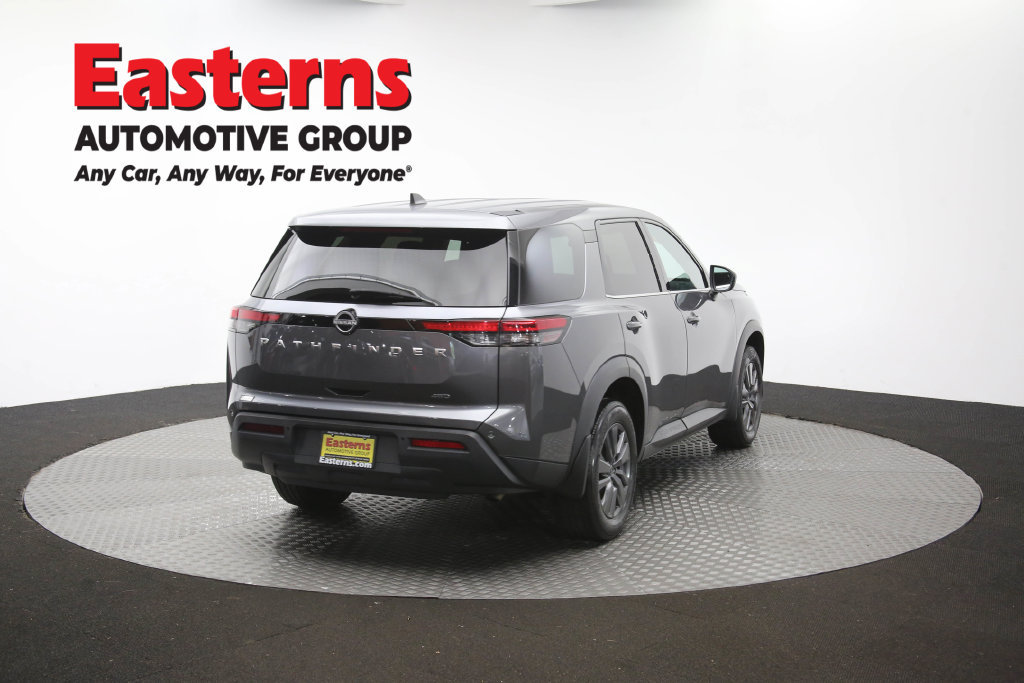 Used 2024 Nissan Pathfinder S AWD/4WD image 42