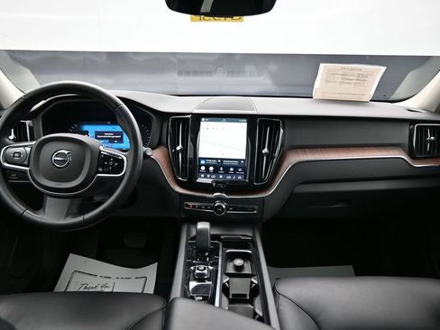 Used 2023 Volvo XC60 B5 Plus w/ Climate Package AWD/4WD image 13
