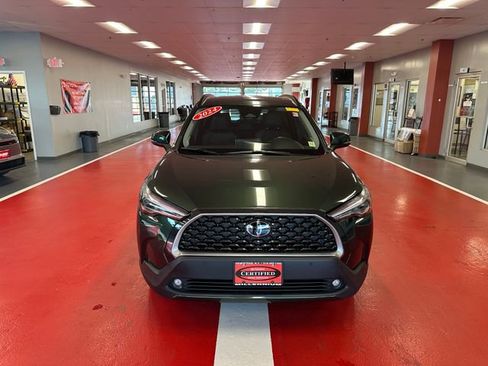 Certified 2024 Toyota Corolla Cross XLE w/ Convenience Package AWD/4WD image 8