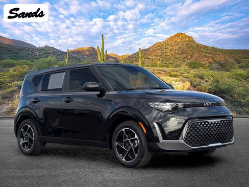 Certified 2025 Kia Soul EX FWD image 1