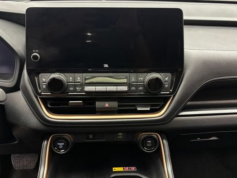 Used 2024 Toyota Grand Highlander AWD Hybrid image 21