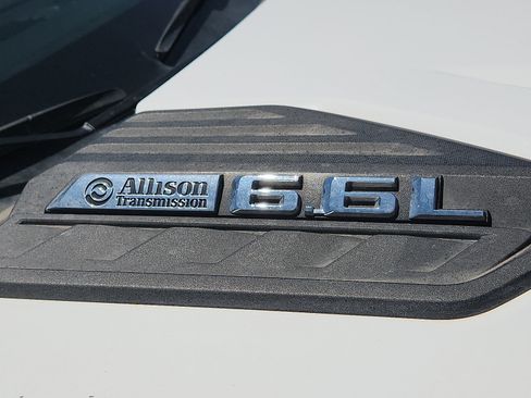Used 2025 Chevrolet Silverado 2500 LT AWD/4WD image 9