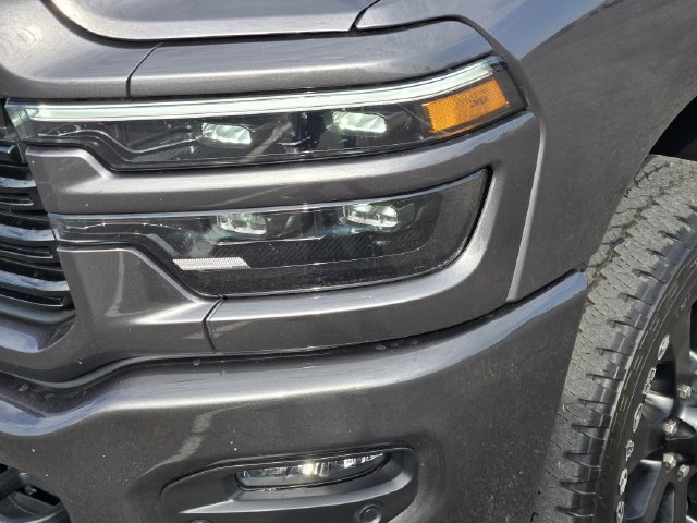 Used 2025 RAM 2500 Laramie AWD/4WD image 8