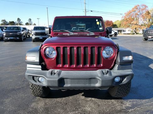 Used 2022 Jeep Wrangler Sport image 9