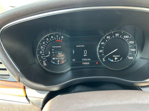 Used 2019 Lincoln MKC Select w/ Select Plus Package AWD/4WD image 8