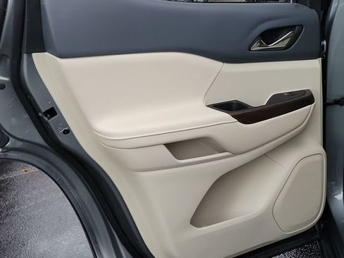 Certified 2023 GMC Acadia Denali w/ Denali Ultimate Package FWD image 16