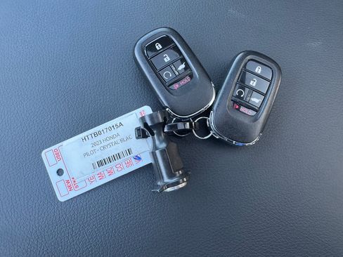 Certified 2023 Honda Pilot TrailSport image 33