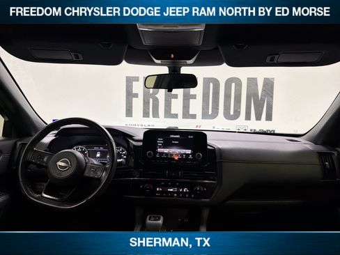 Used 2023 Nissan Pathfinder Rock Creek AWD/4WD image 5