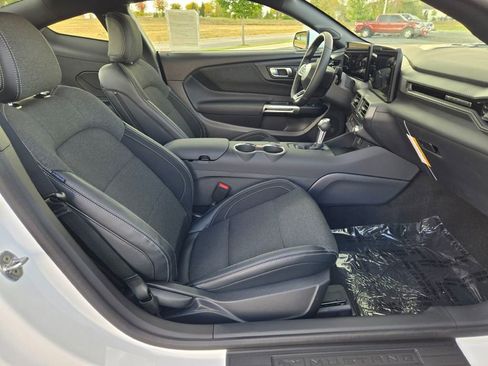 New 2026 Ford Mustang Coupe image 5