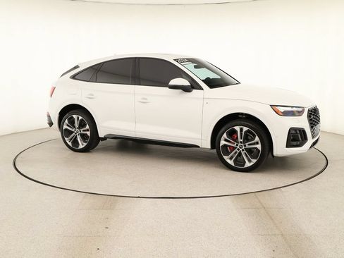 Certified 2024 Audi Q5 2.0T Prestige AWD/4WD image 9