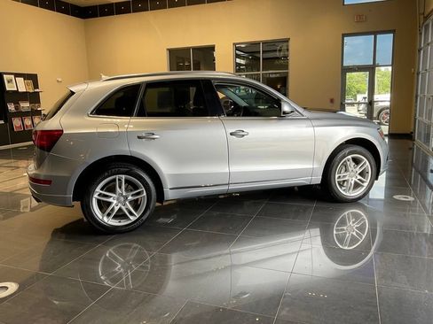 Used 2015 Audi Q5 2.0T Premium Plus w/ Technology Package AWD/4WD image 6