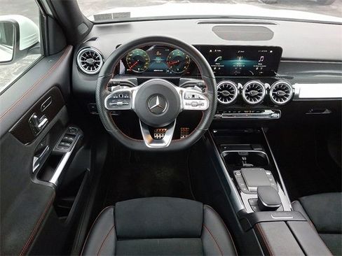 Used 2022 Mercedes-Benz GLB 35 AMG 4MATIC image 12