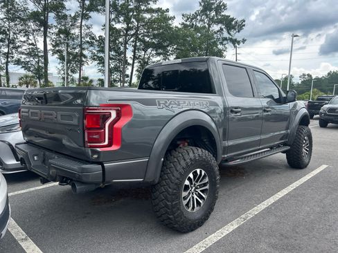 Used 2019 Ford F150 Raptor w/ Equipment Group 802A Luxury AWD/4WD image 5