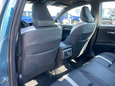 Used 2025 Toyota Camry SE FWD image 39