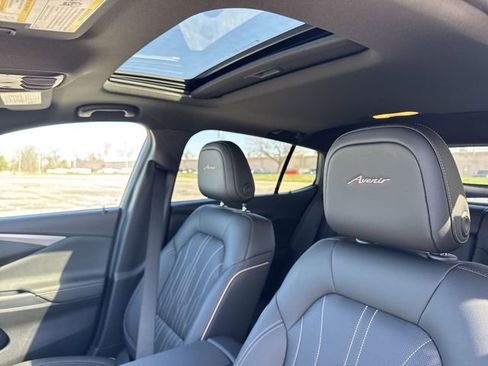 New 2026 Buick Envista Avenir image 21