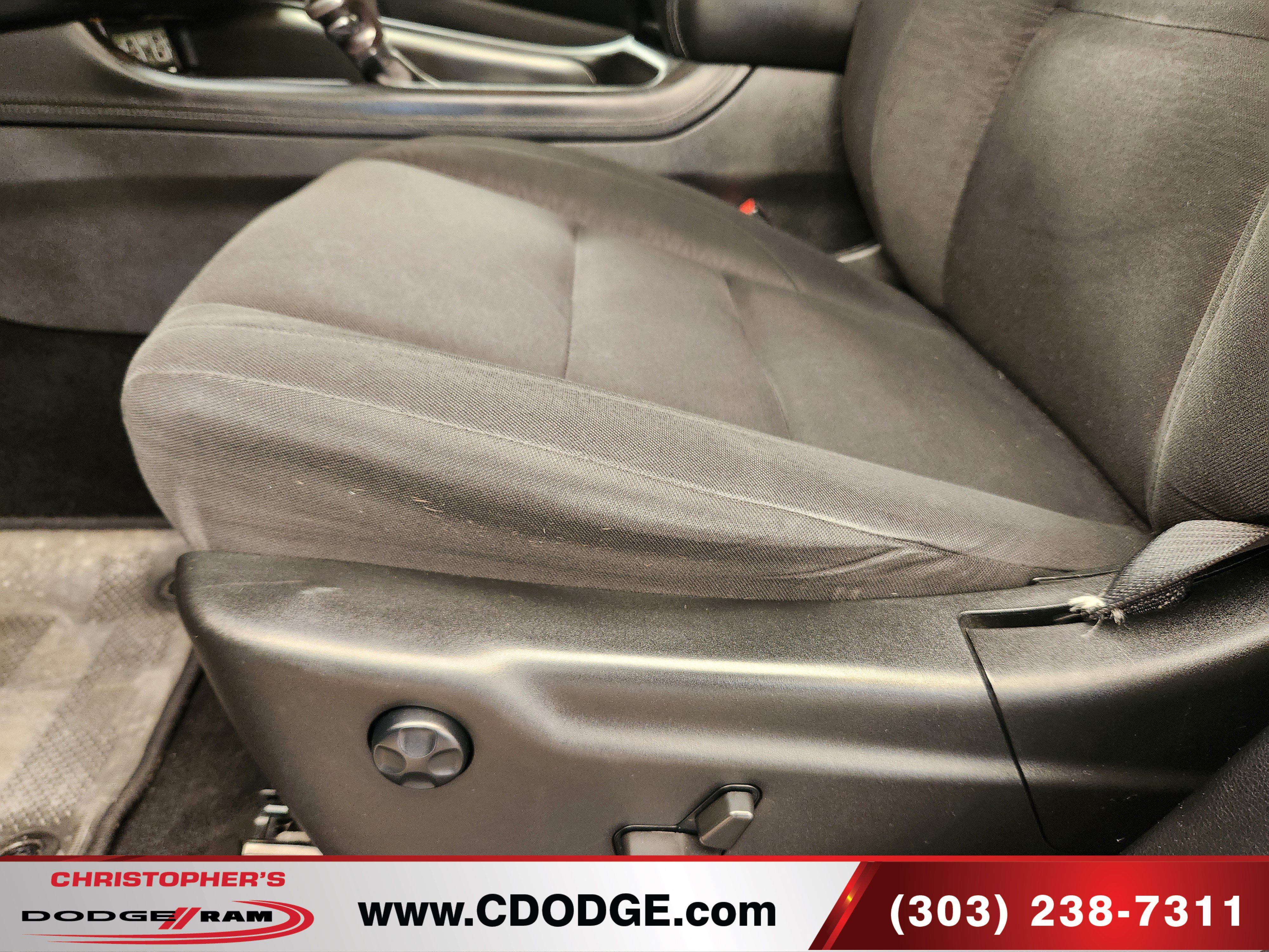Used 2022 Dodge Durango SXT w/ Blacktop Package AWD/4WD image 17