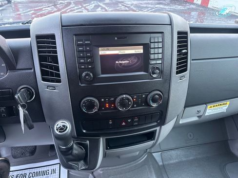 Used 2016 Mercedes-Benz Sprinter 2500 image 12