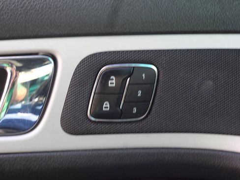 Used 2014 Ford Explorer Limited w/ Equipment Group 301A AWD/4WD image 22