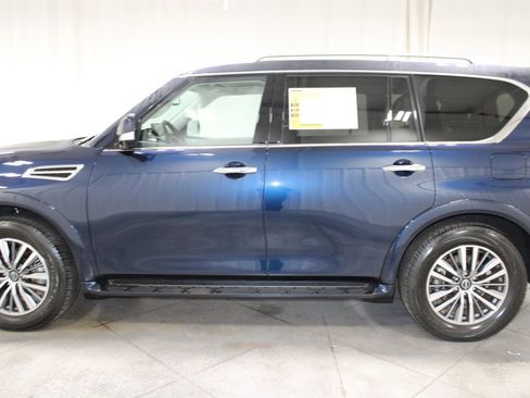 Used 2024 Nissan Armada SL w/ Captain's Chairs Package image 6
