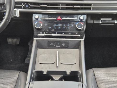 Used 2025 Hyundai Santa Fe SEL FWD image 17