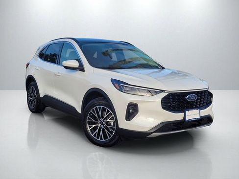 New 2025 Ford Escape SE w/ PHEV Premium Package FWD image 1
