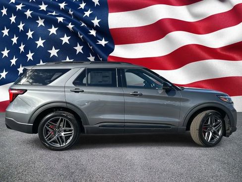 New 2026 Ford Explorer ST w/ Sun And Sound Package image 5