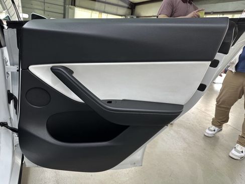 Used 2020 Tesla Model Y Performance image 14