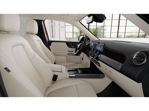 New 2026 Mercedes-Benz GLB 250 image 4