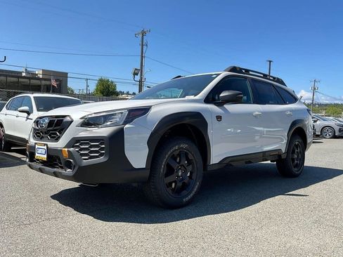 Used 2025 Subaru Outback Wilderness AWD/4WD image 3