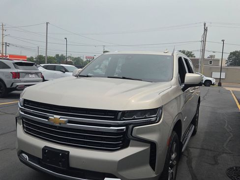 Used 2021 Chevrolet Tahoe LT w/ LT Signature Package AWD/4WD image 5