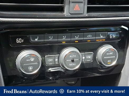 Certified 2022 Volkswagen Taos SEL AWD/4WD image 21